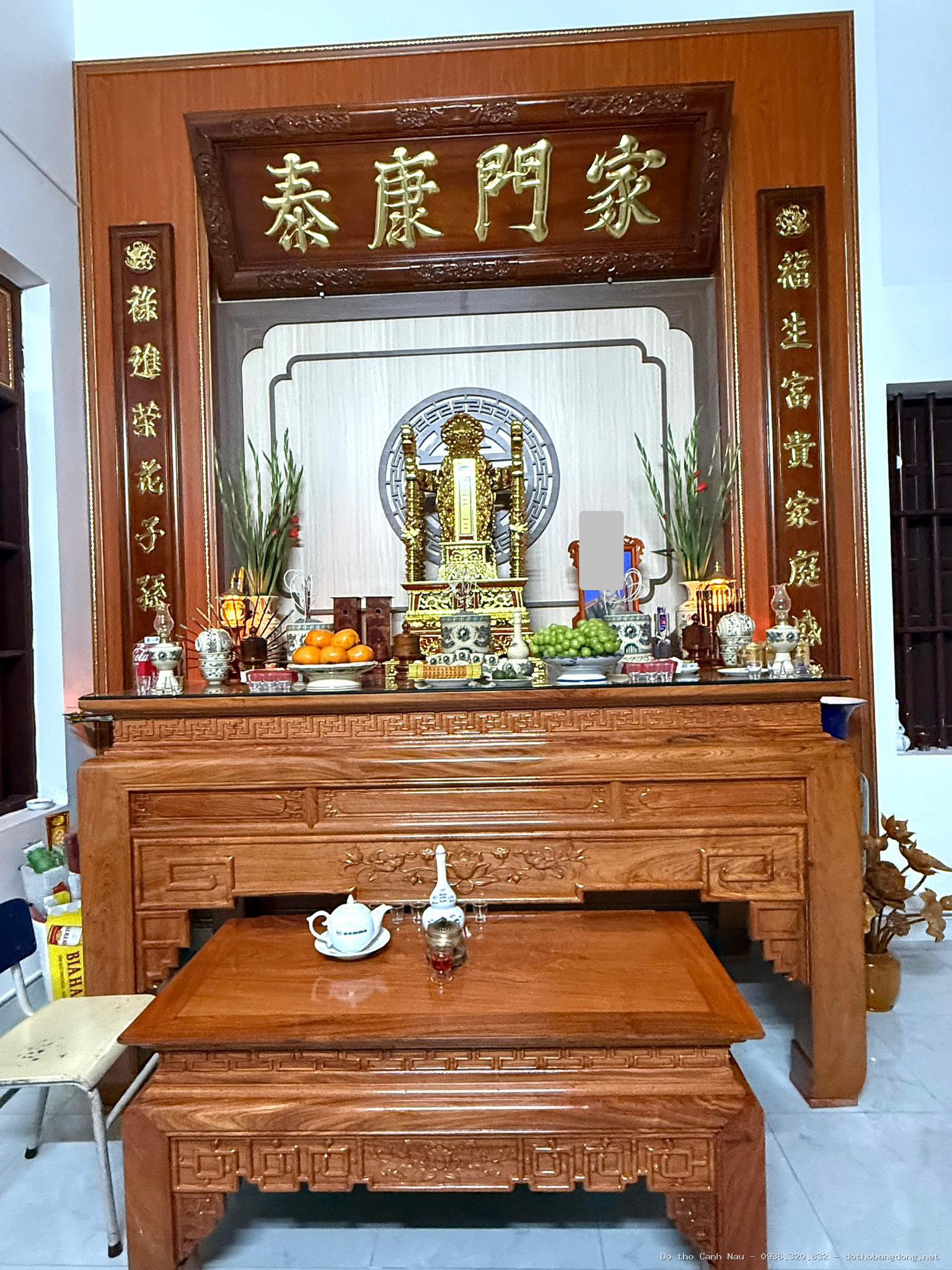 Bàn thờ đứng gỗ gõ màu óc chó mẫu Bảo Tài - Đồ thờ Sơn Vũ